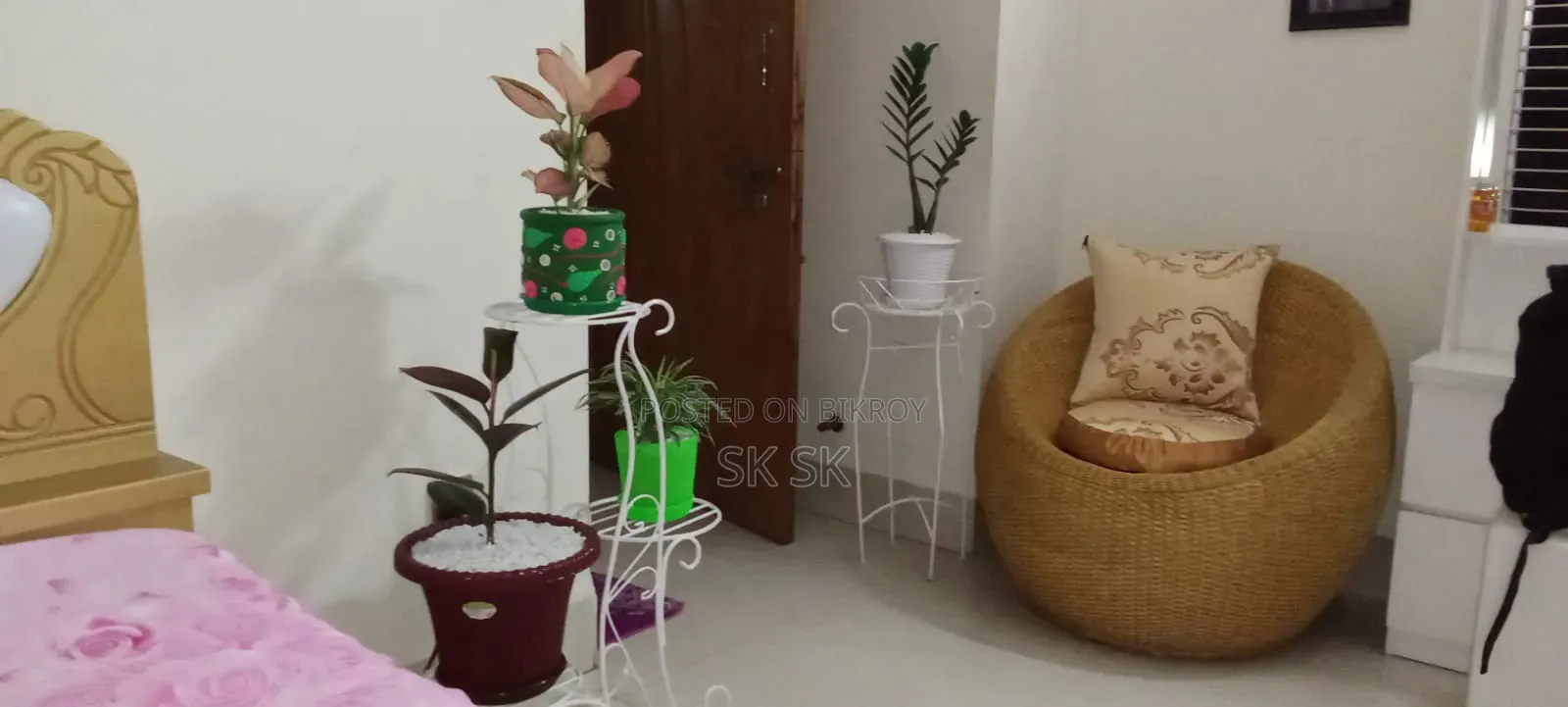 ১৩ পিস গাছের স্ট্যান্ড বিক্রি হবে,সাথে গাছ মাটি টপ ফ্রী অনেক গুলো