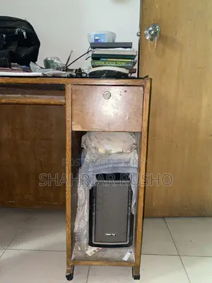 স্টাডি টেবিল / ওয়ার্ক টেবিল