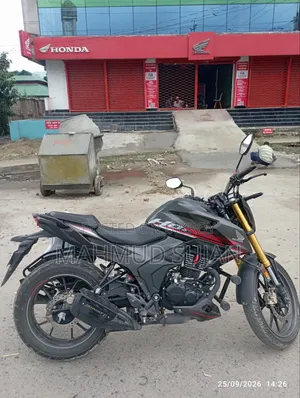 Honda Hornet 2.0 2026 Black