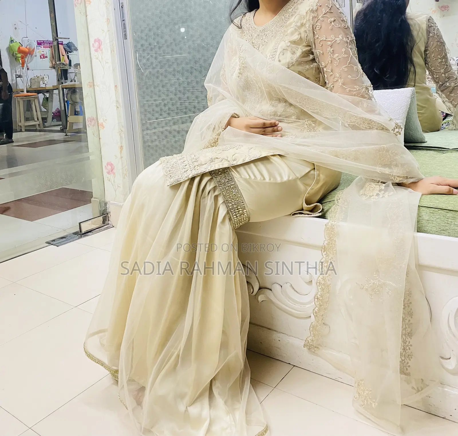পার্টি ড্রেস