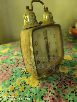 টেবিল ক্লক