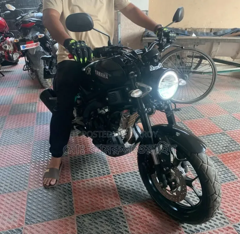 Yamaha XSR700 2022 Black