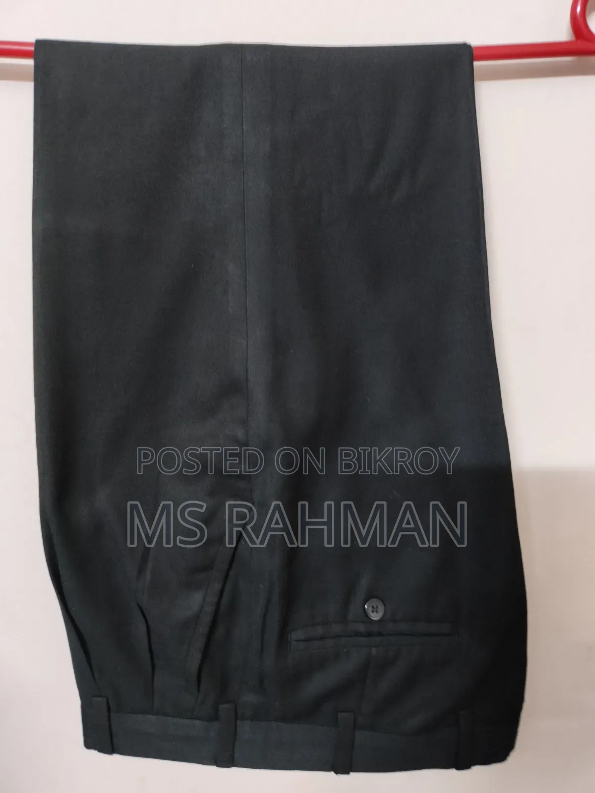 এক্সক্লুসিভ ডিজাইনড, ব্ল্যাক কালার (কমপ্লিট) স্যুট কোট।