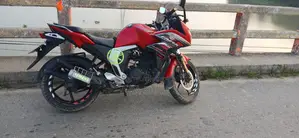 ইয়ামাহা ফেজার ভি২ ২০১৯ লাল