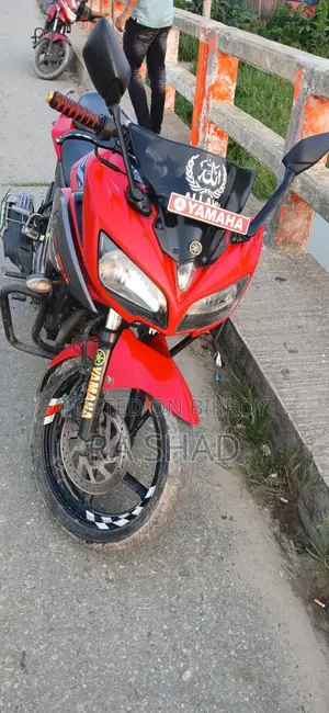 ইয়ামাহা ফেজার ভি২ ২০১৯ লাল