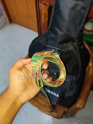 Yamaha Fx280 Acoustic Electrical Guitar