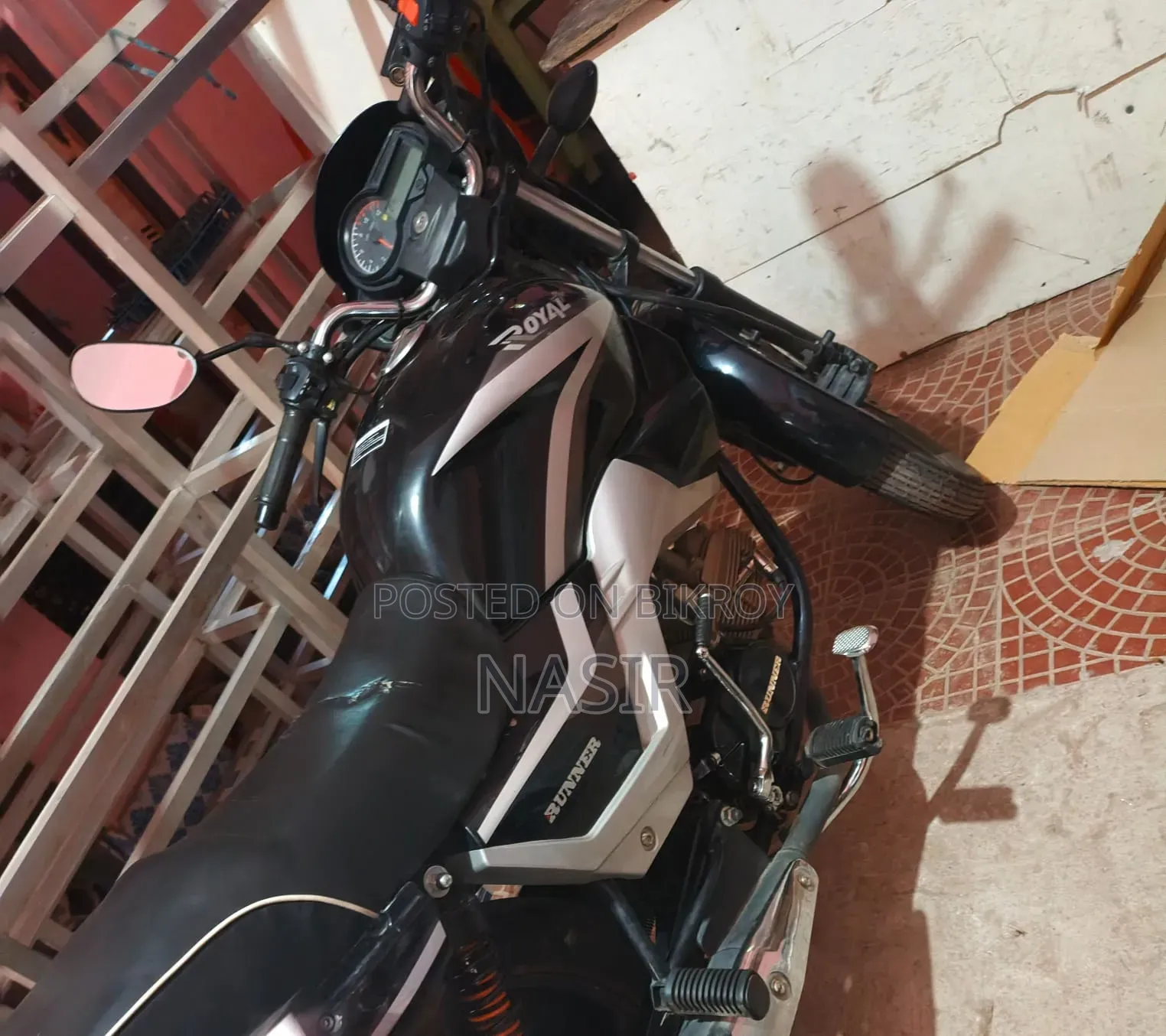 রানার রয়্যাল+ ভি২ ২০২৬ ব্ল্যাক