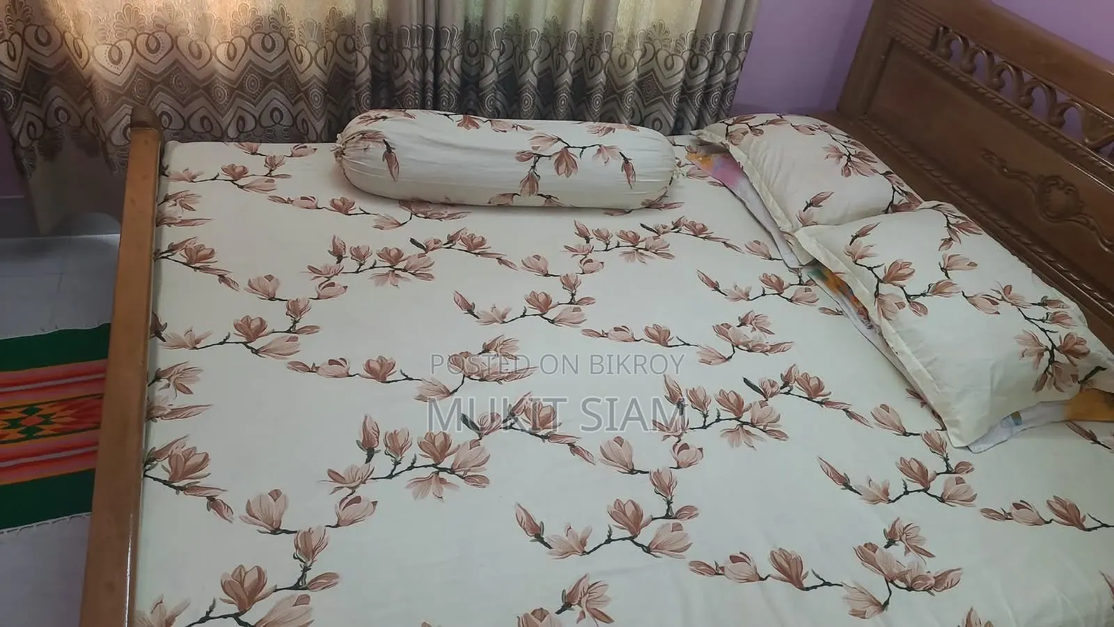 Teak (Segun) Wood Bed (Lacquer Polish)