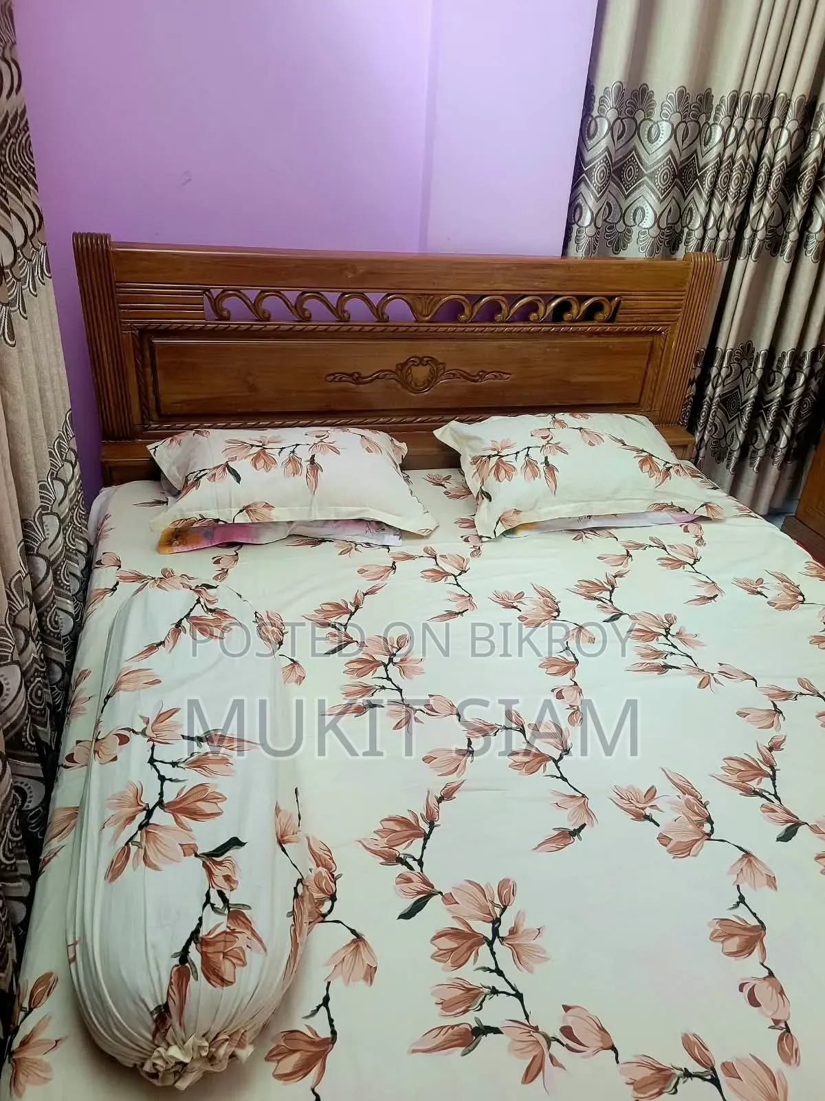Teak (Segun) Wood Bed (Lacquer Polish)