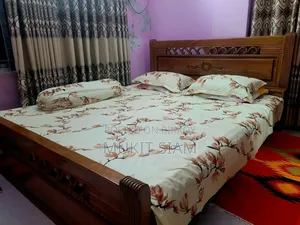 Teak (Segun) Wood Bed (Lacquer Polish)