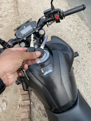 ইয়ামাহা এফজেড ২০২৩ ব্ল্যাক