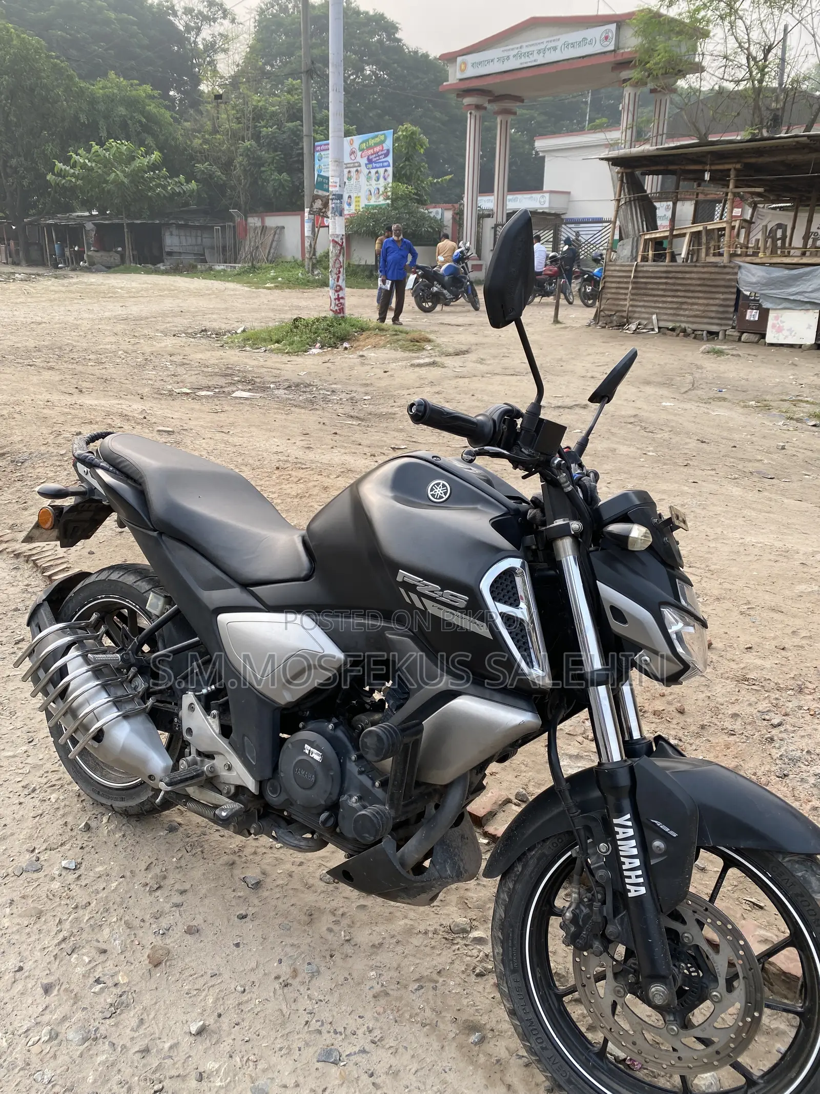 ইয়ামাহা এফজেড ২০২৩ ব্ল্যাক