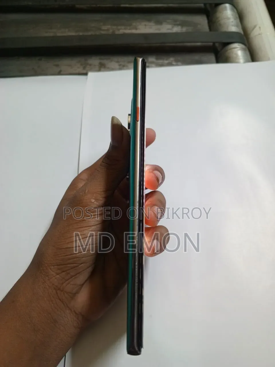 টেকনো ক্যামন ৪০ প্রো ফোরজি ২৫৬ জিবি গ্রিন