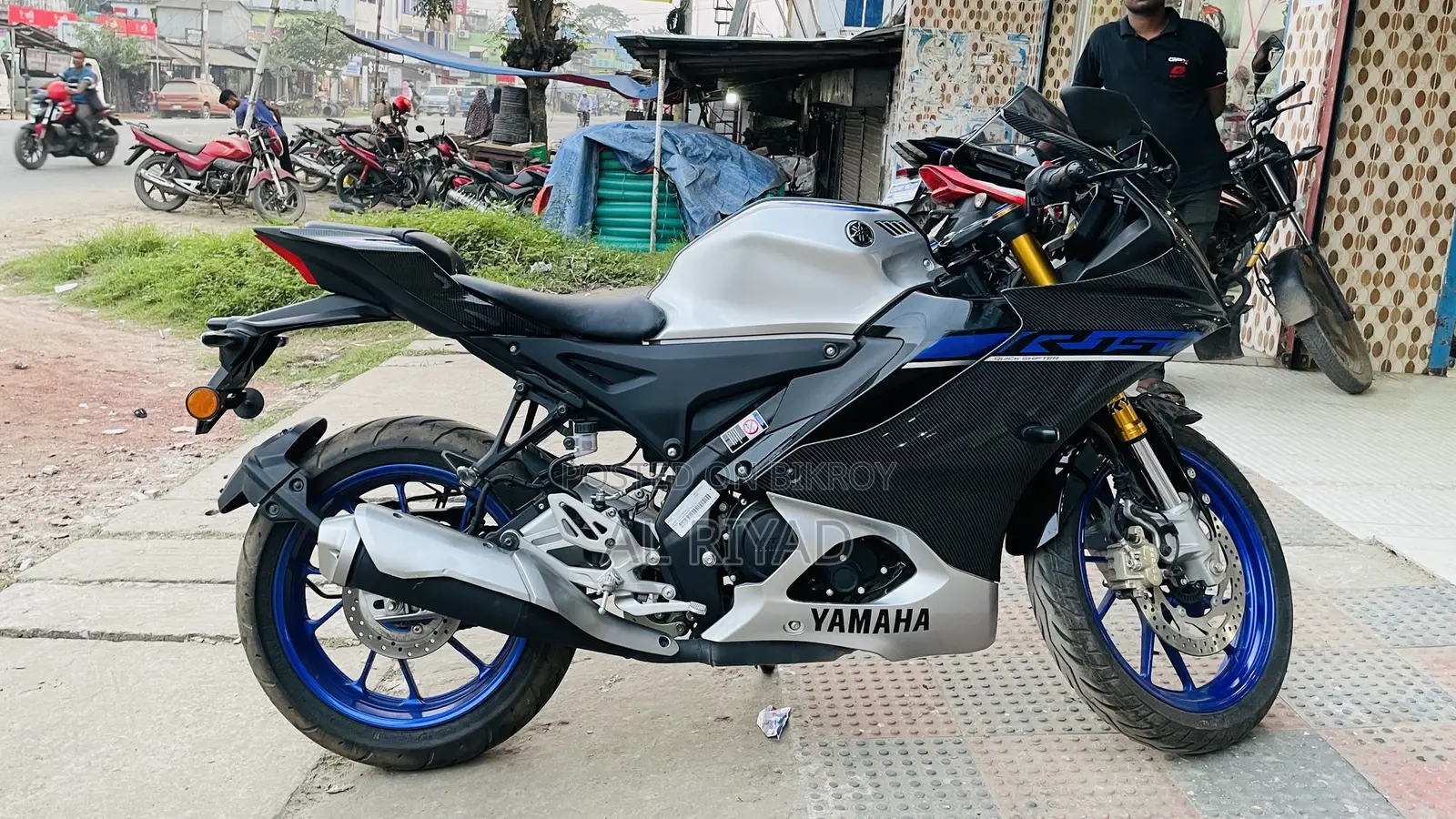 নতুন ইয়ামাহা আর১৫এম ২০২৬ ব্ল্যাক