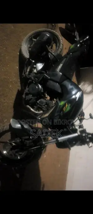 ইয়ামাহা ফেজার ভি১ ২০১১ নীল