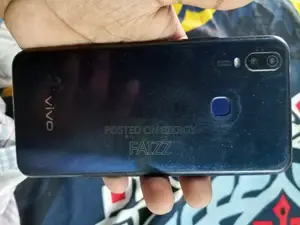 Vivo Y11 32 GB Blue
