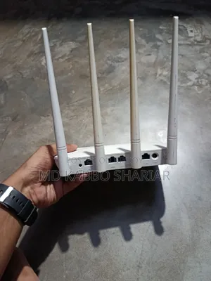 Tenda F6 Router Box With Charger (Used)