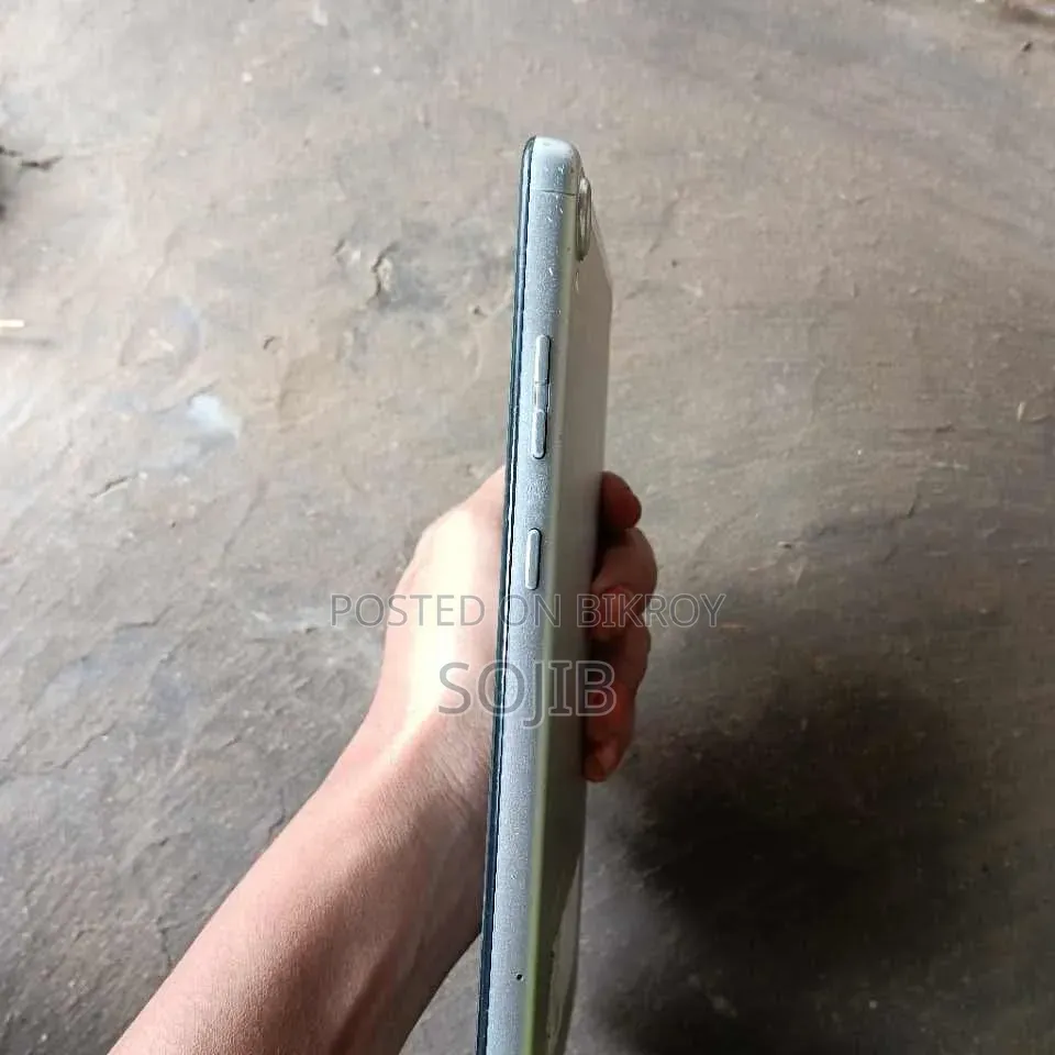 ওয়ালটন ৪ জিবি সিলভার