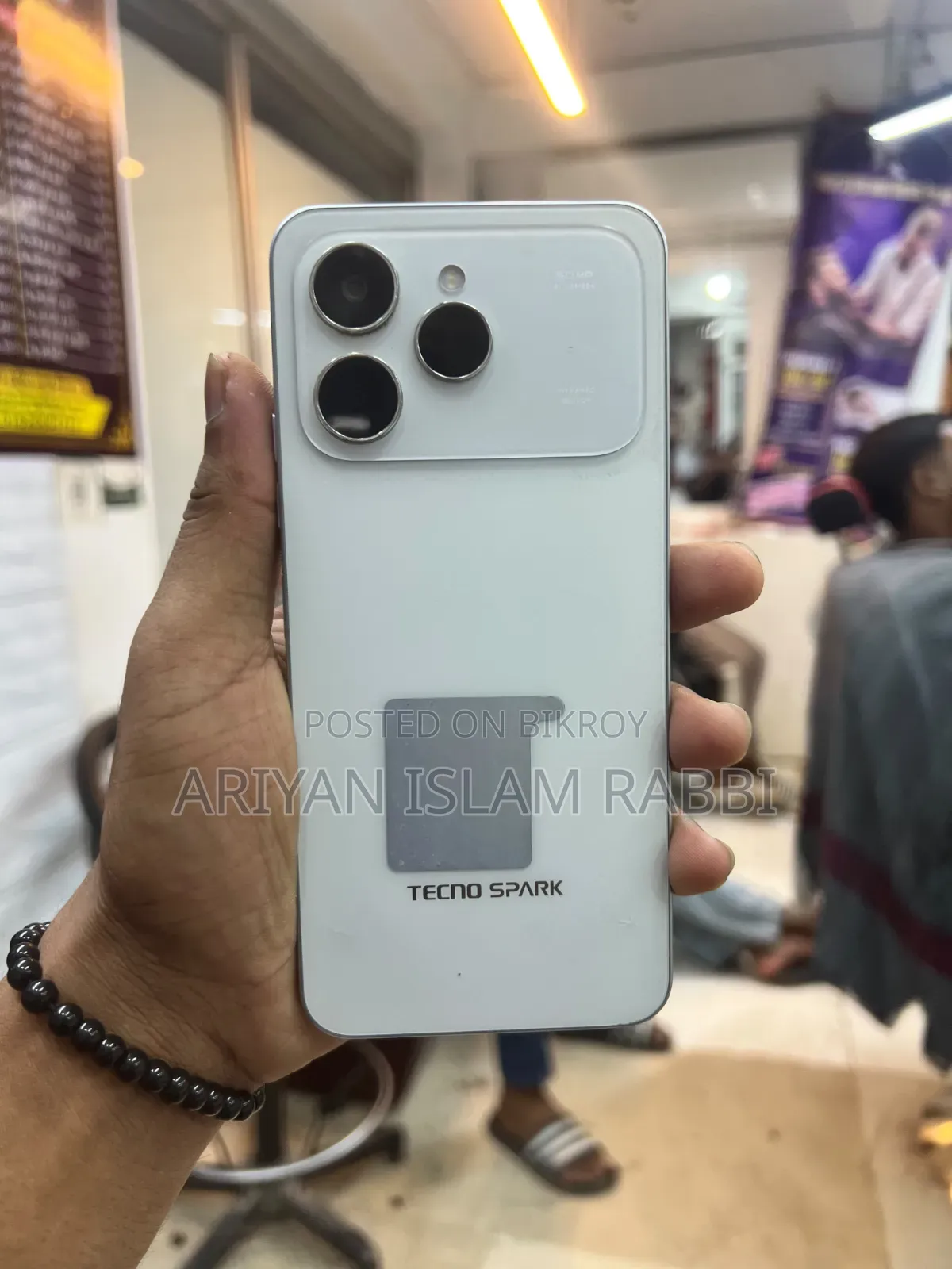 নতুন টেকনো স্পার্ক ৪০ ১২৮ জিবি সাদা