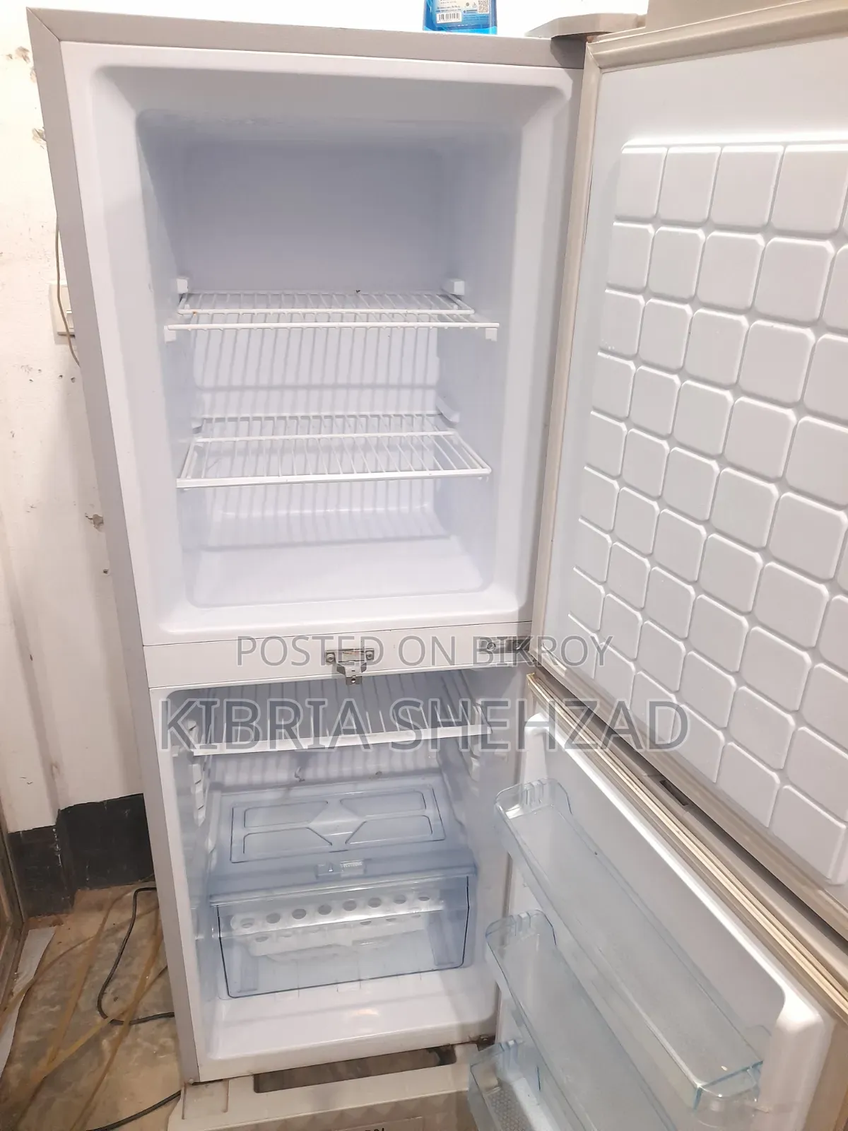 Vision Fridge 226 LTR Frost Refrigerator. Hemayetpur, Savar
