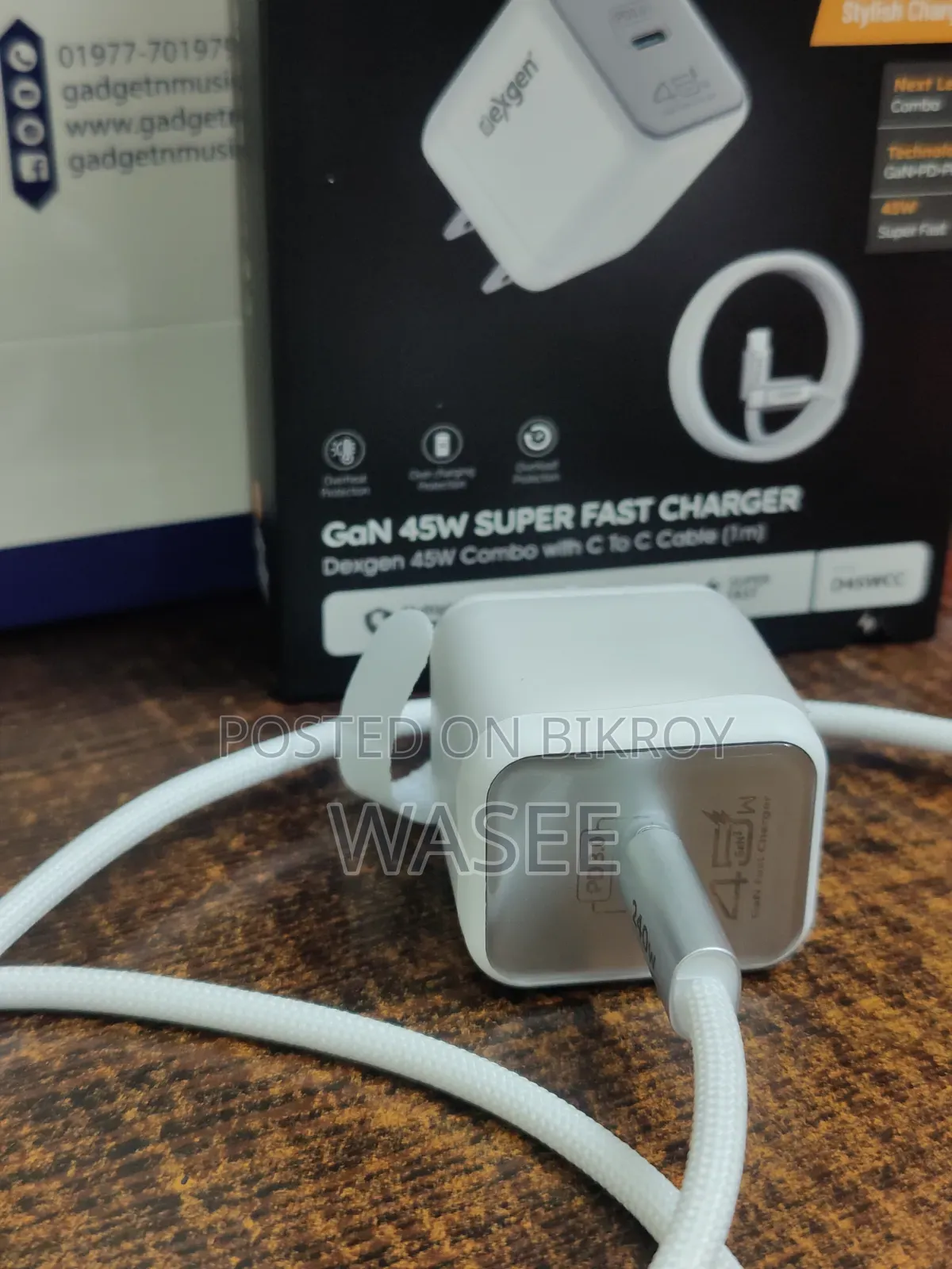 টাইপ সি টু সি কেবলসহ DexGen ৪৫ ওয়াট অ্যাডাপ্টার