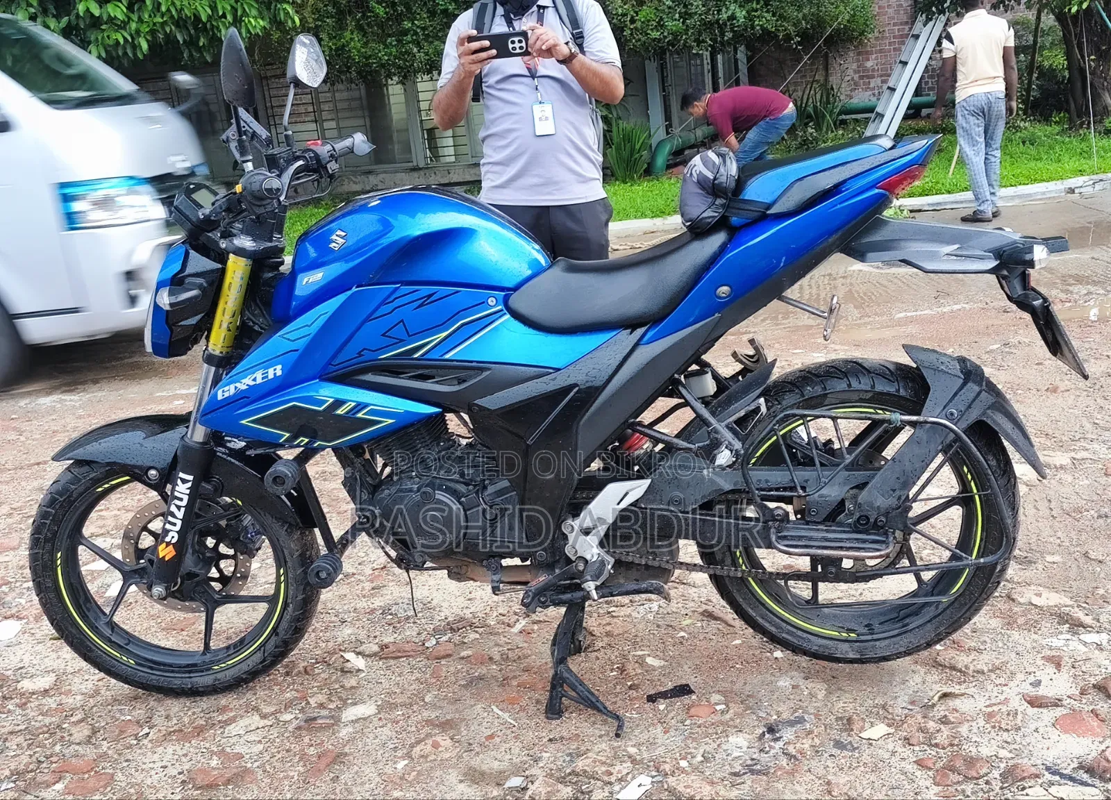 সুজুকি জিক্সার ২০২৪ নীল