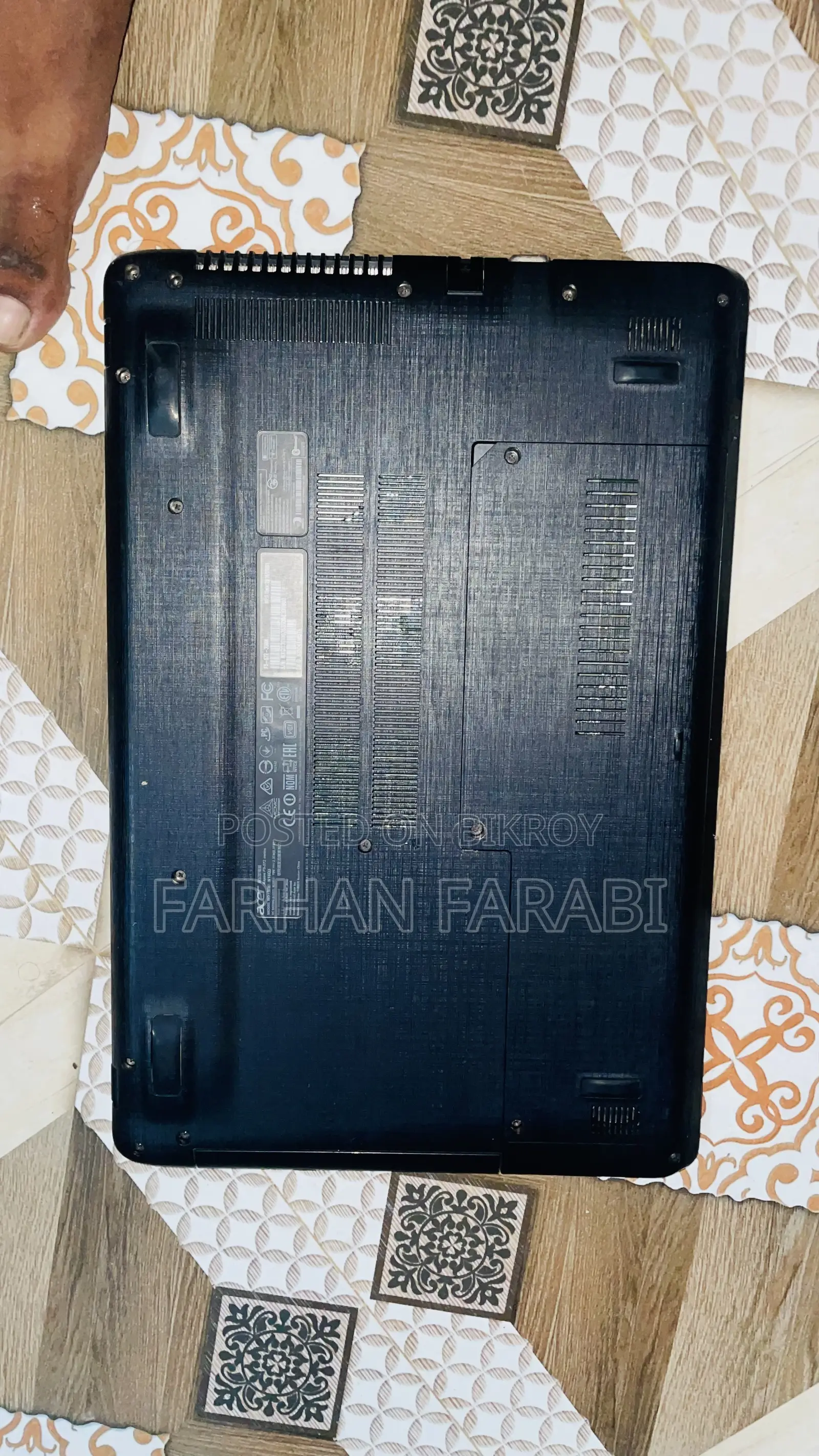 Laptop Acer AcerNote 350 4GB Intel Core i3 HDD 1T