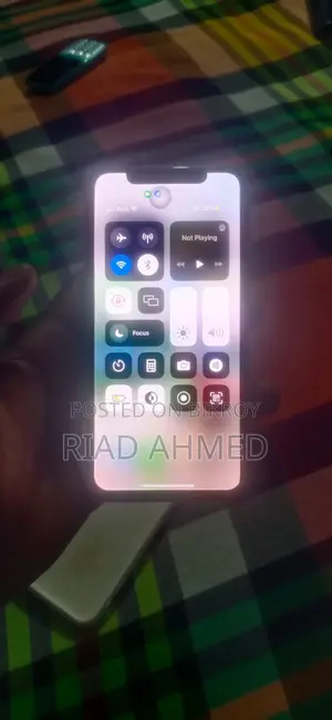 Apple iPhone X 64 GB White