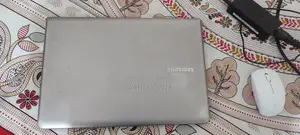 Laptop Samsung NP530U4C 4GB Intel Core i5 SSD 128GB