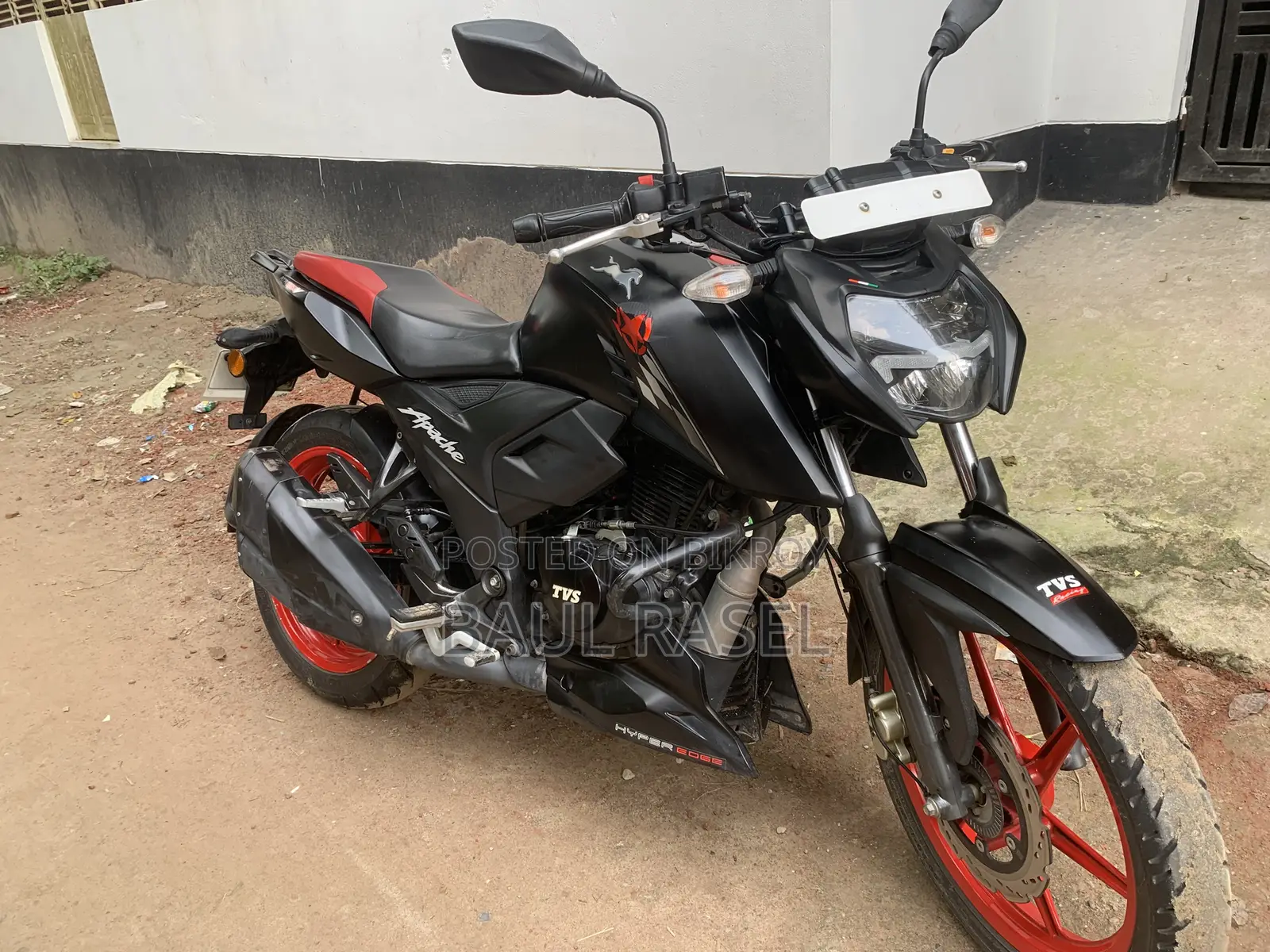 TVS Apache RTR 160 4V Fi 2024 Black