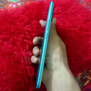 রিয়েলমি ৭আই ১২৮ জিবি নীল