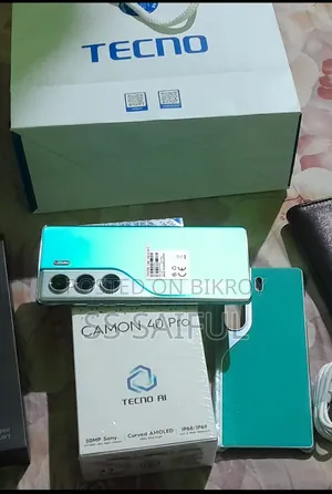Tecno Camon 40 Pro 4G 256 GB Blue