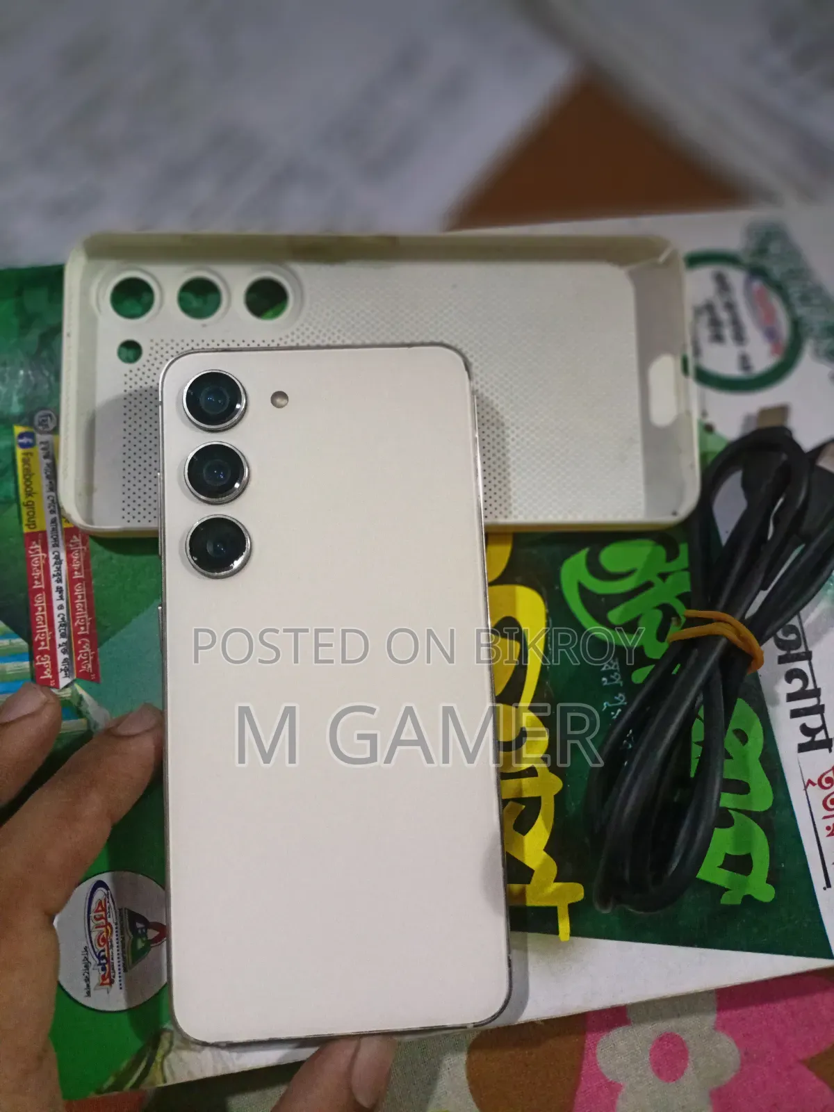 স্যামসাং গ্যালাক্সি এস২৩ ২৫৬ জিবি হোয়াইট
