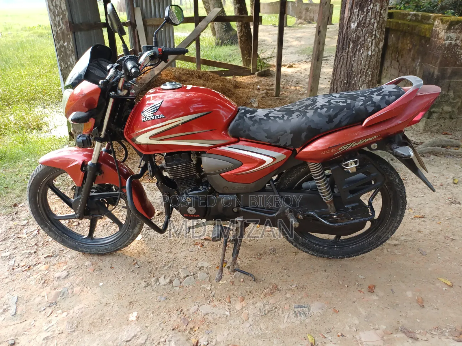 Honda CB 2017 Red