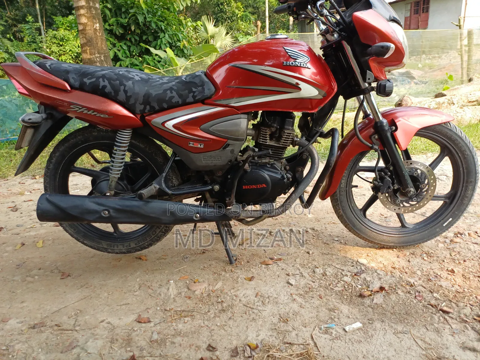 Honda CB 2017 Red