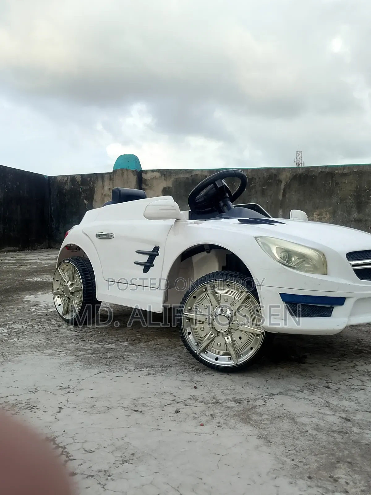 Ride-on Electric Car