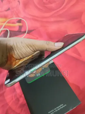 ইনফিনিক্স নোট এজ ২৫৬ জিবি রূপালী