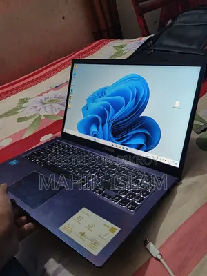 Laptop Asus VivoBook X540SA 12GB Intel Core i3 HDD+SSD 1.5T