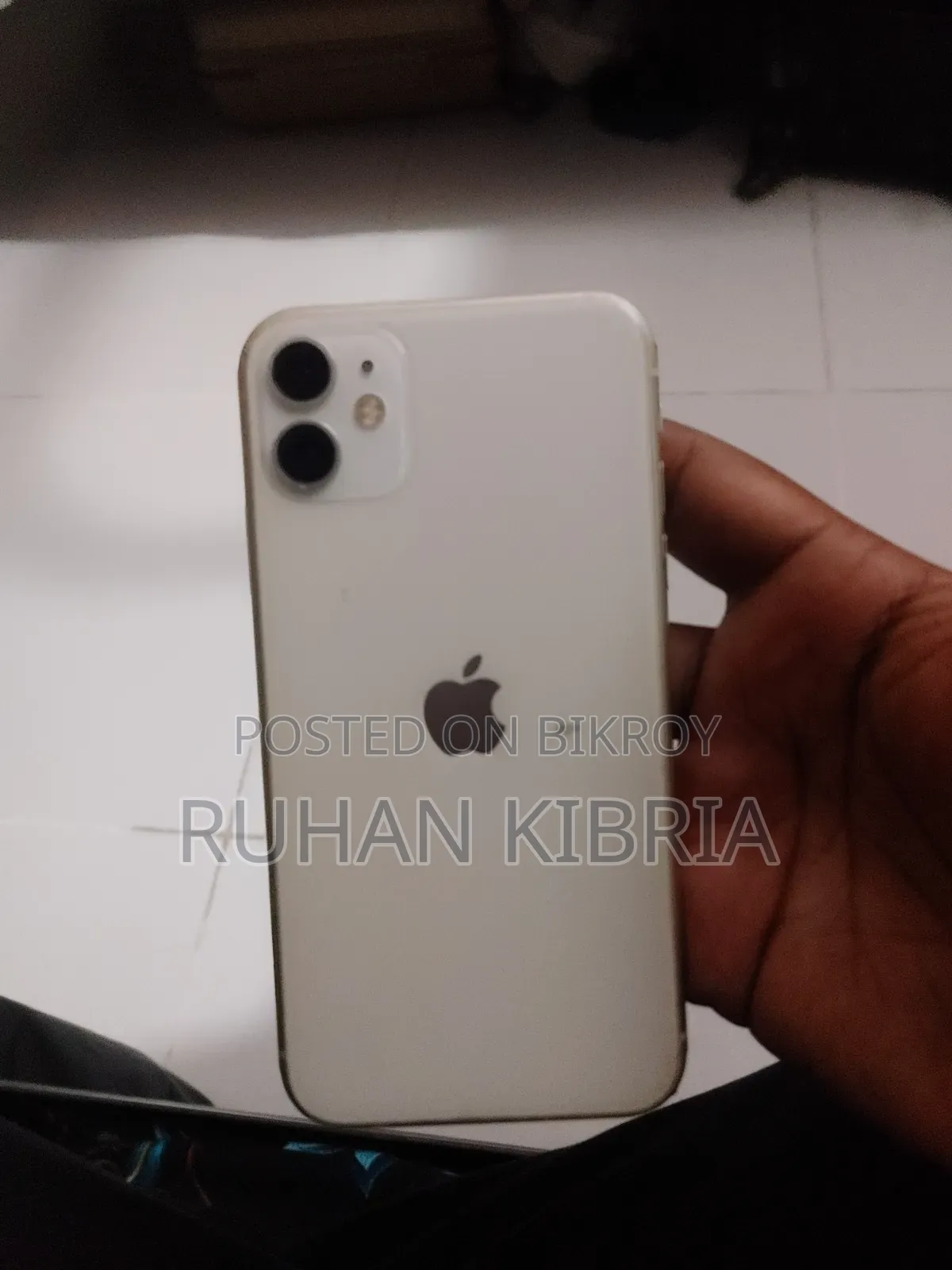 অ্যাপল আইফোন ১১ ৬৪ জিবি হোয়াইট