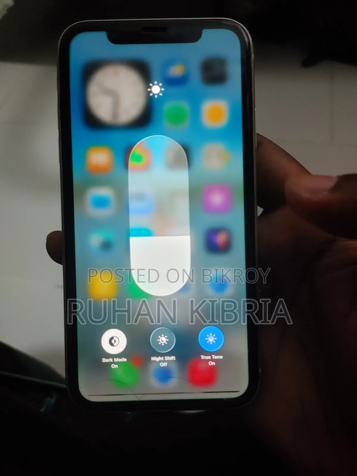 অ্যাপল আইফোন ১১ ৬৪ জিবি হোয়াইট