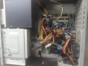 Desktop Computer Gigabyte 4GB Intel Pentium SSD 128GB