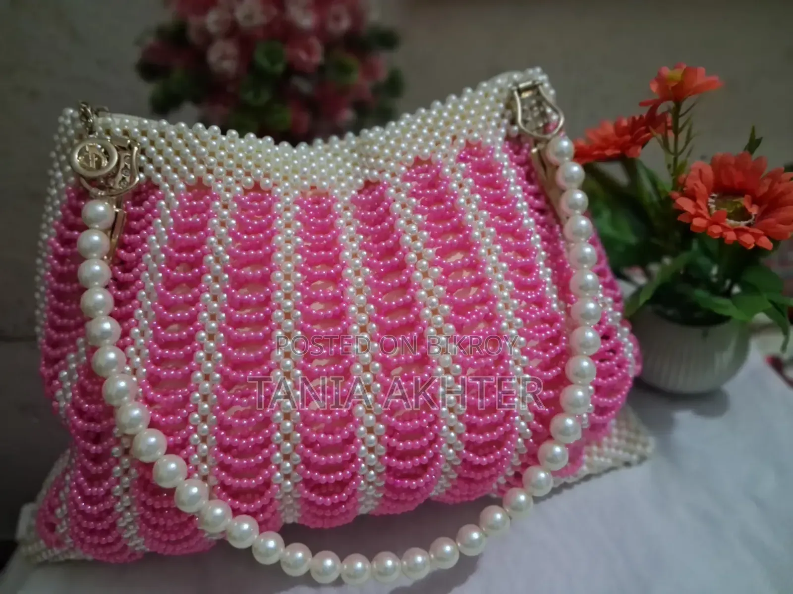 Women Pearl Fashionable Handbag