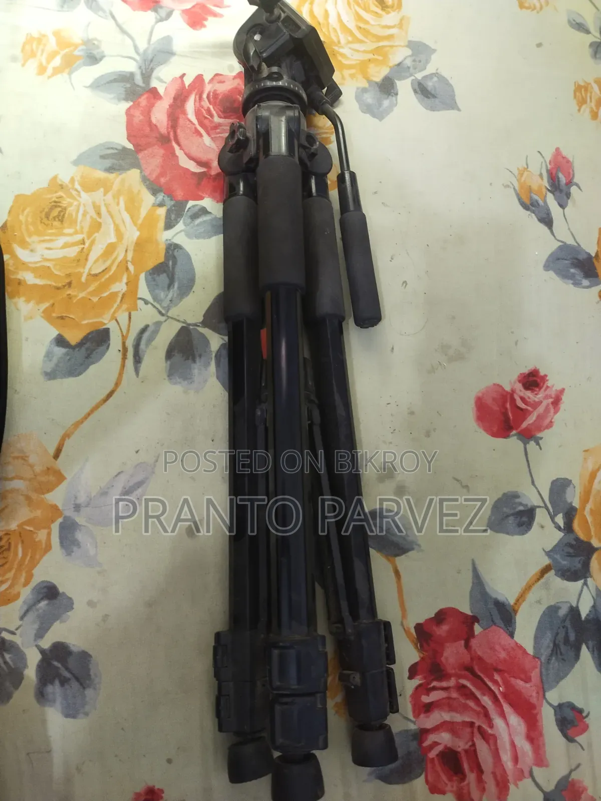 Selling video camera for urgent need.