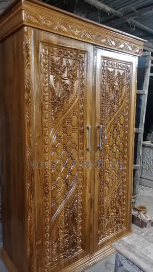 চিটাগং সেগুন কাঠের আলমারি বিক্রয় করা হবে