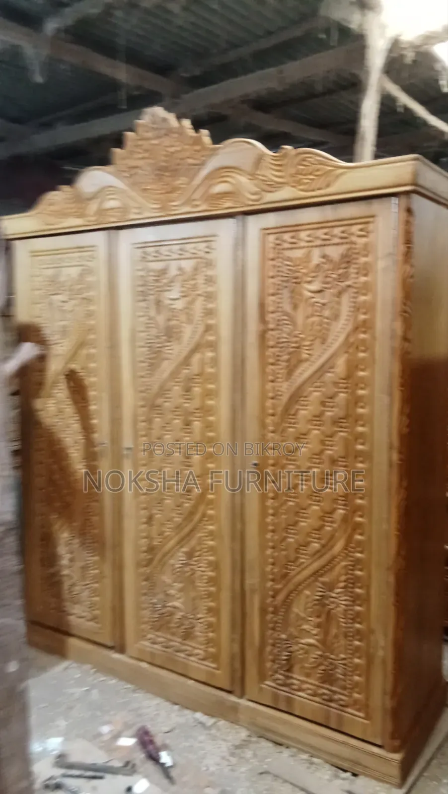 চিটাগং সেগুন কাঠের আলমারি বিক্রয় করা হবে