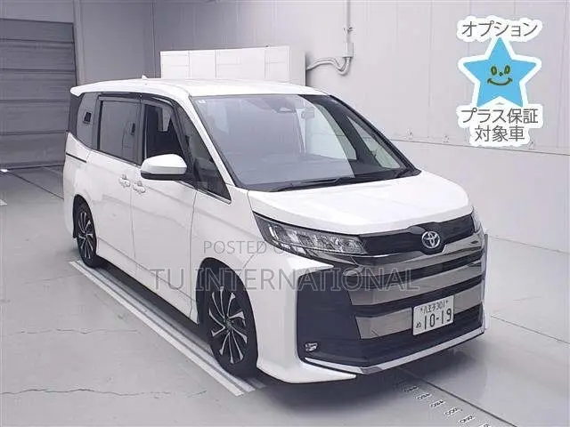 Toyota Noah 2022 Pearl