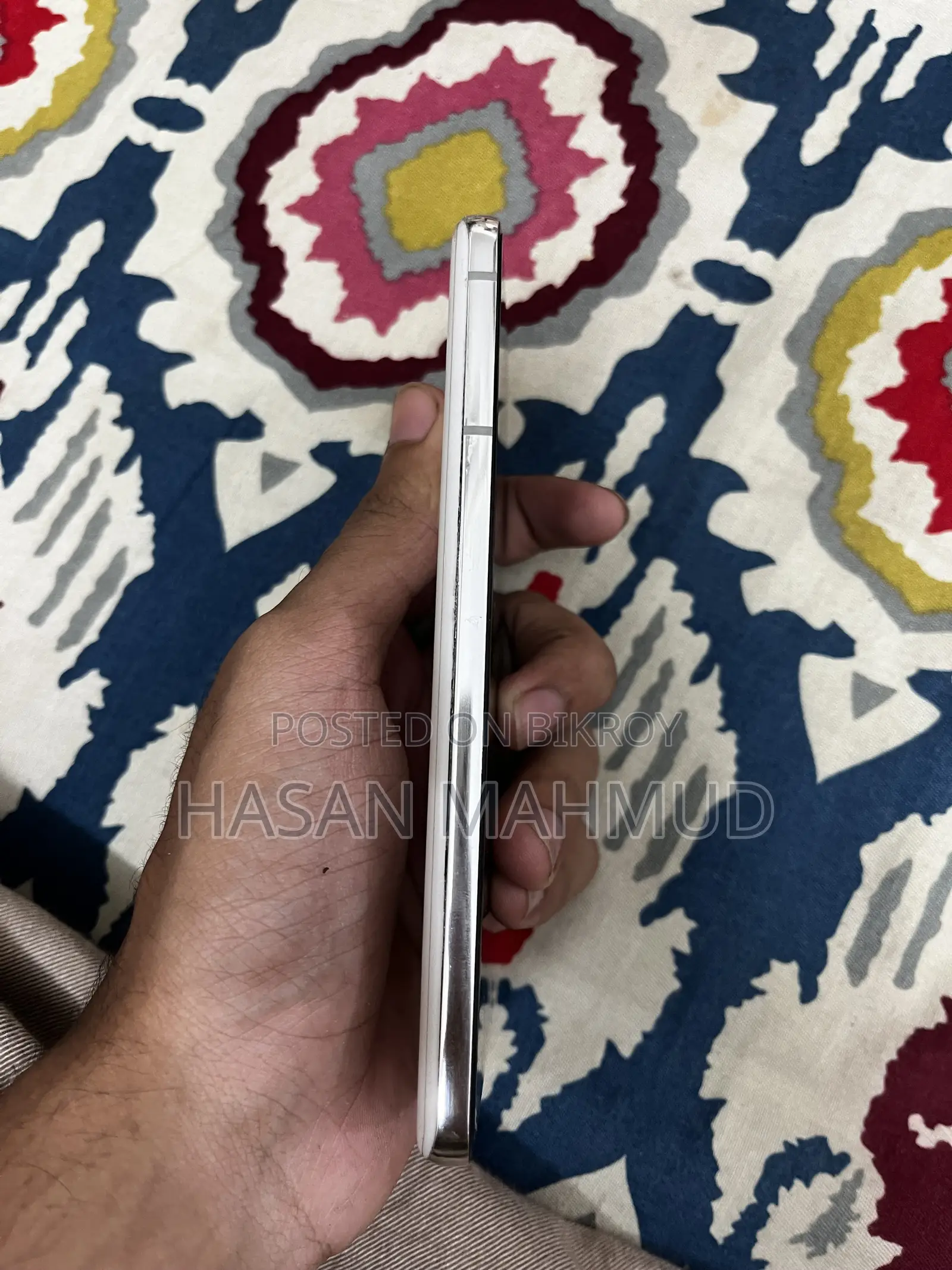 স্যামসাং গ্যালাক্সি এস২১ ৫জি ১২৮ জিবি হোয়াইট