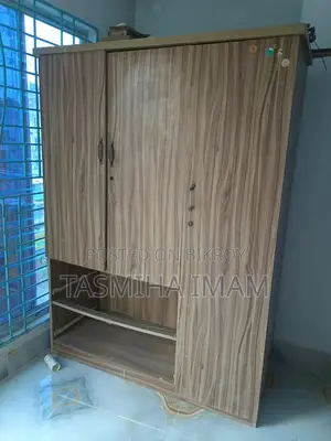 আমার আলমিরা ২ টি ড্রয়ার আসে