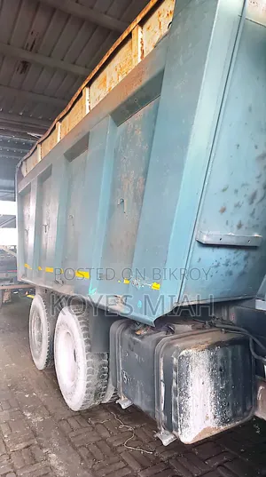 2518 Dump Truck