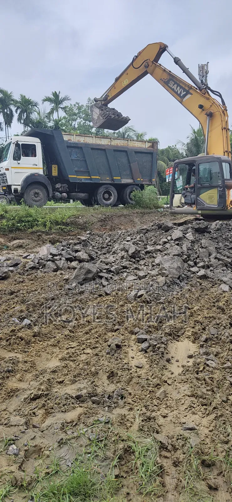 2518 Dump Truck